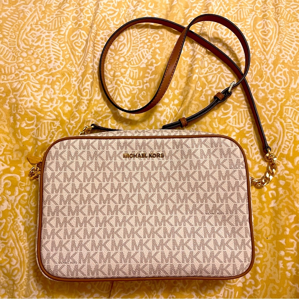 Michael Kors Signature Vanilla Crossbody